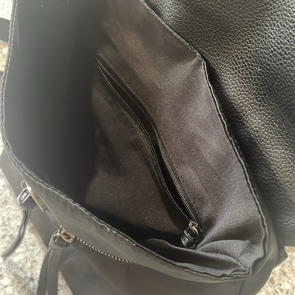 Botkier New York Black "Trigger" Backpack Purse - Picture 8 of 9